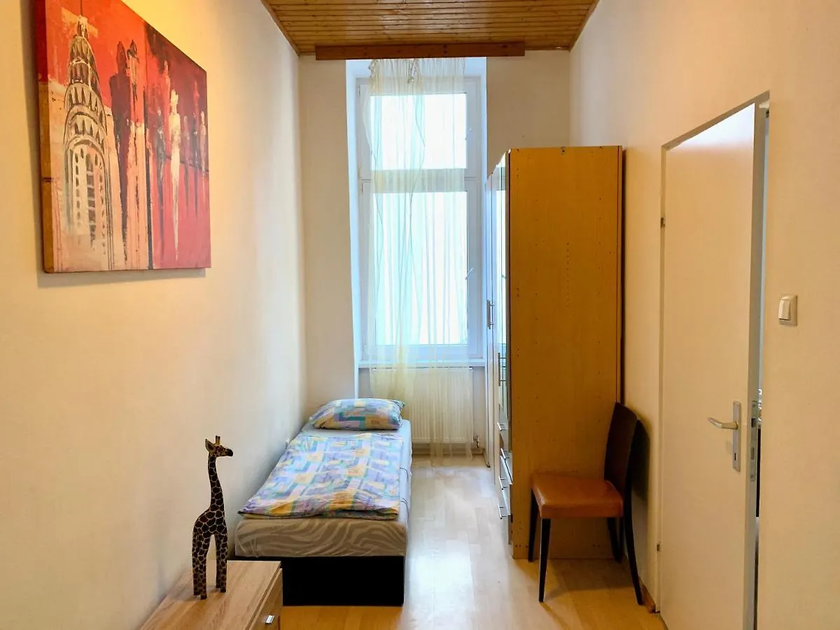 וינה Raisa Apartments Lerchenfelder Guertel 30 אוסטריה